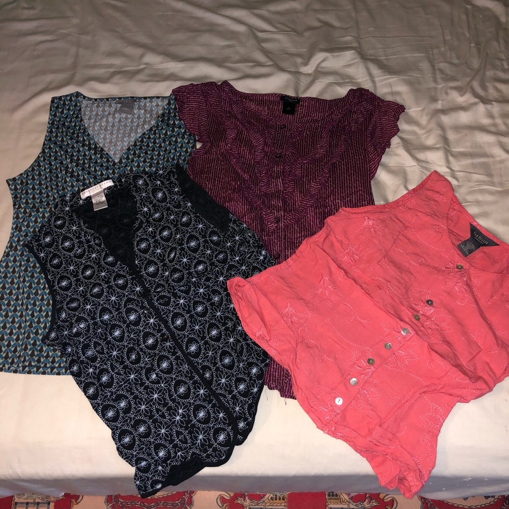 Sleeveless button up blouses bundle